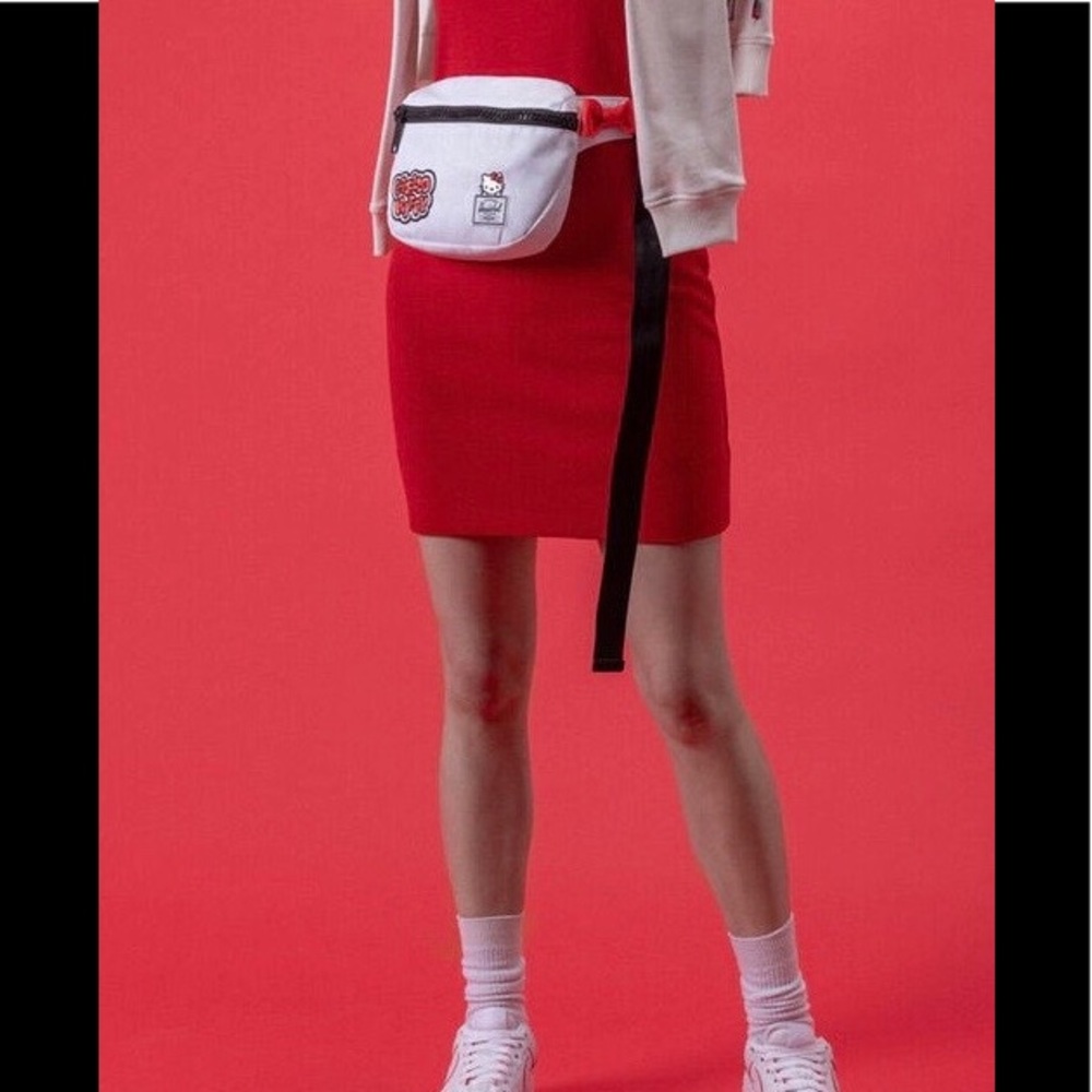 Herschel Hello Kitty Bag 45th Anniversary Fanny Pack Sanrio Waist Hip Belt New - Picture 7 of 16